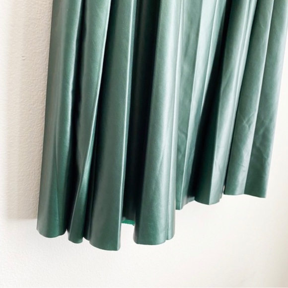 ZARA Green Pleated Skirt - Picture 12 of 15